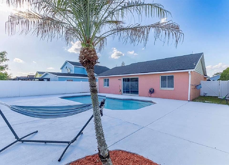 1st image of 252 Hidden Springs Cir