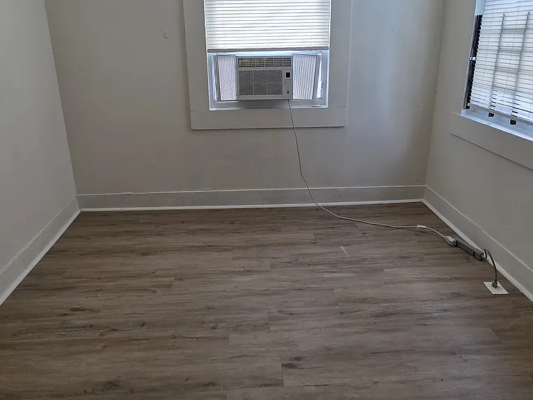 4001 Derby Manor Dr #1E — Photo 7