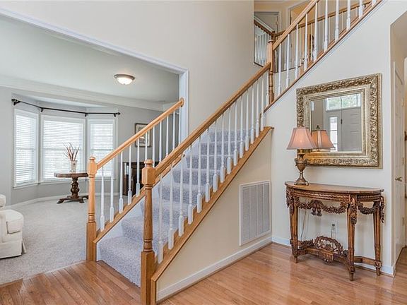 4th image of 5607 Bosworth Ct