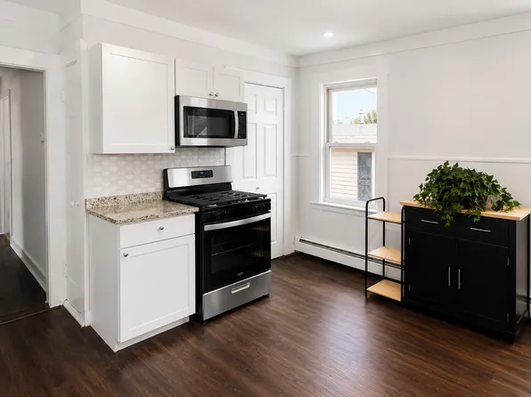 24 Tracey St #2, Peabody, MA 01960