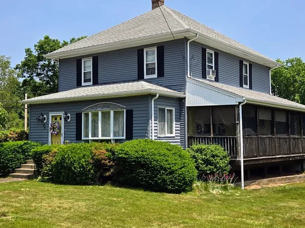 96 Robinson Ave, Attleboro, MA 02703