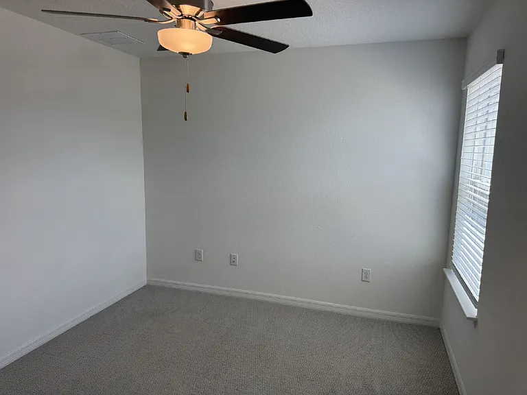 236 Hawthorn Park Cir — Photo 54