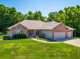 1704 Winged Foot Dr, Pekin, IL