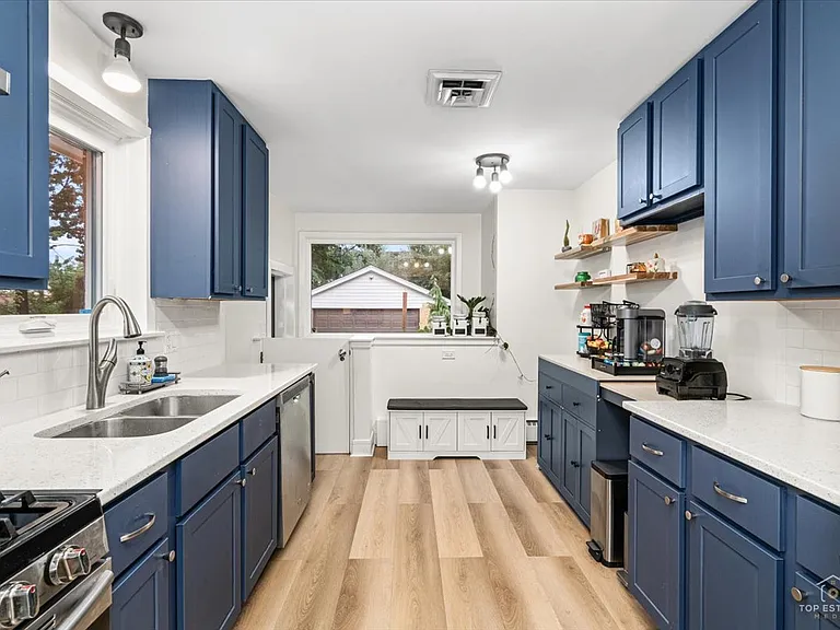 3521 Forest Ave — Photo 14