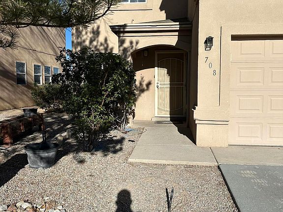 2nd image of 708 Avanti St SW