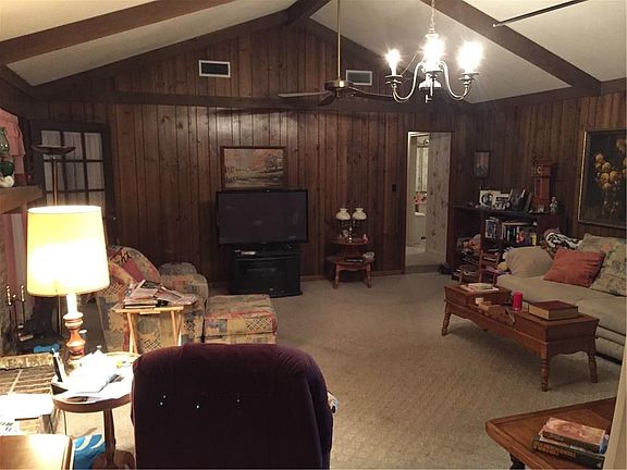 3rd image of 3419 Chrysler Dr
