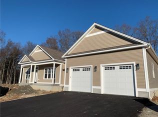1 Fairfield Ct, Johnston, RI 02919