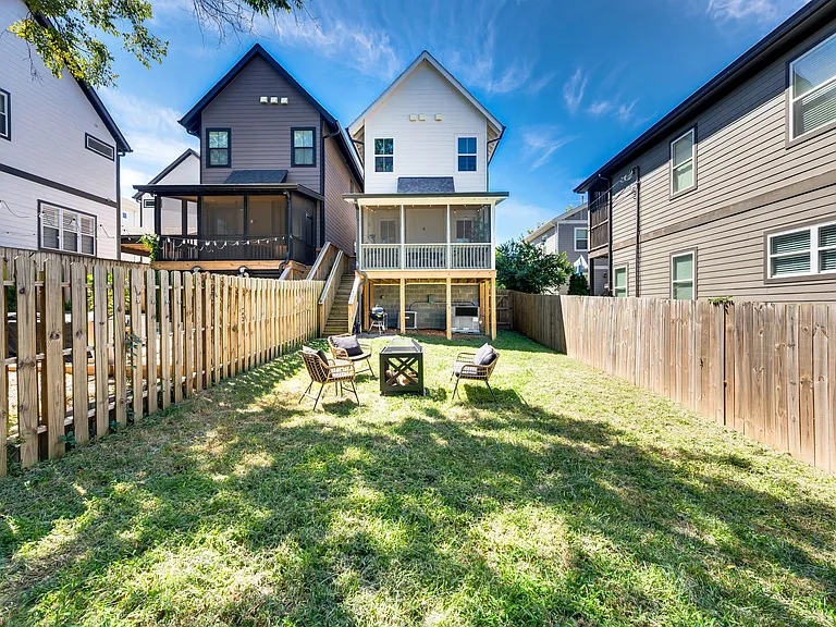 939 Spain Ave — Photo 21