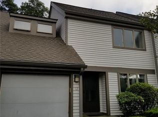 12 Adela Ct, Yorktown Heights, NY 10598