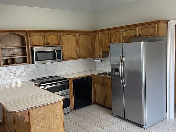 5th image of 30958 Meadow Wood Blvd