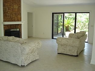 2nd image of 2439 Lorraine Ct N