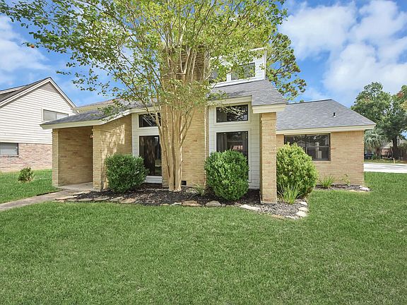 4th image of 4701 Spring Ln