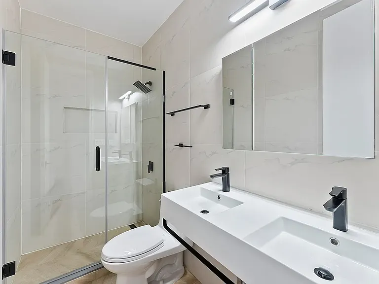 423 Court St #3 — Photo 10
