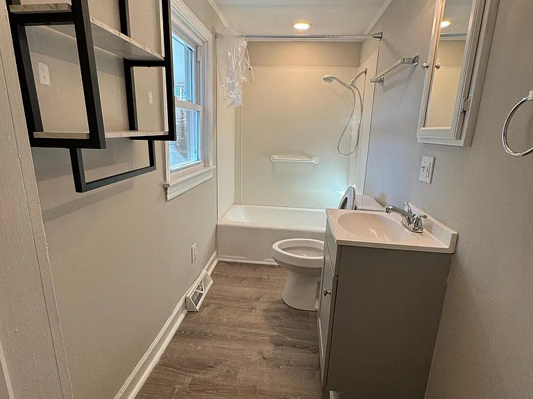 155 Floyd St — Photo 10