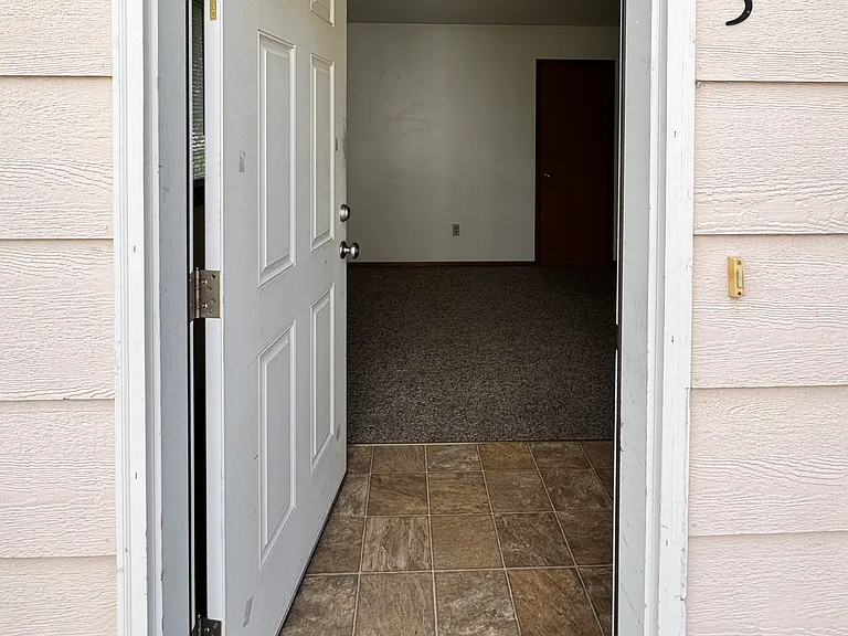 2340 Fairview Ave — Photo 17
