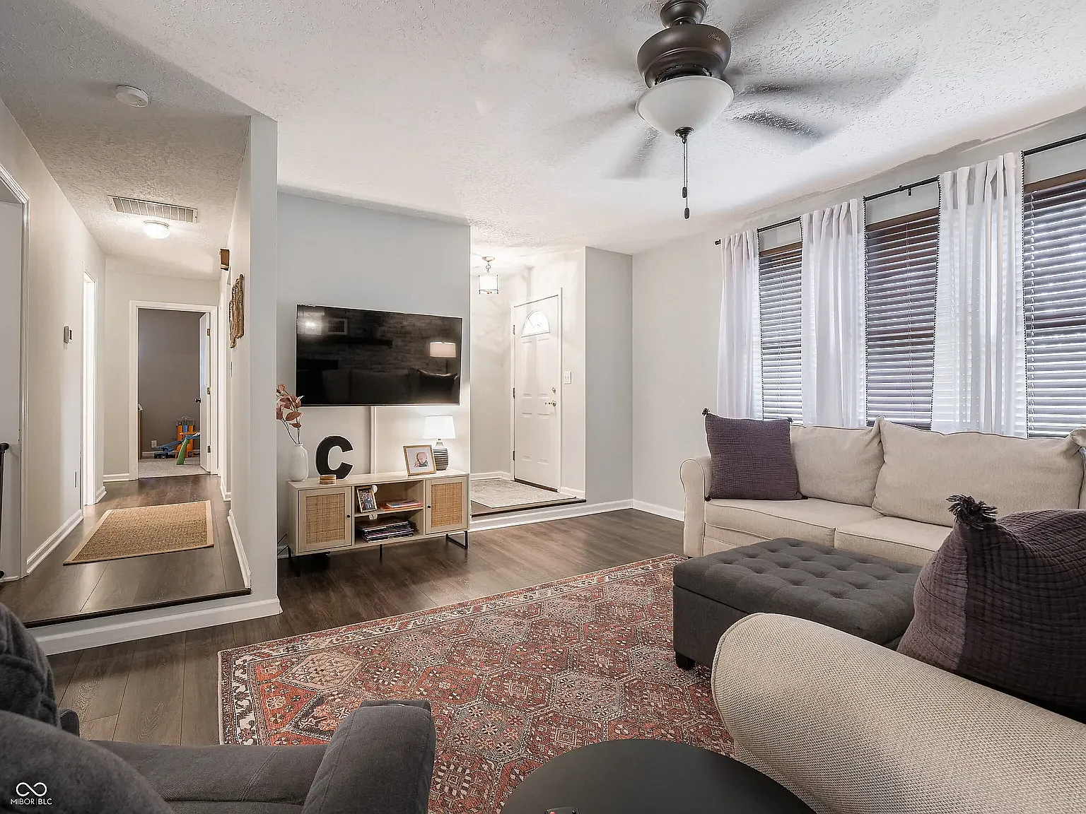 3 bed, 1.5 bath, 1238 sqft, $1,795 — Photo 4