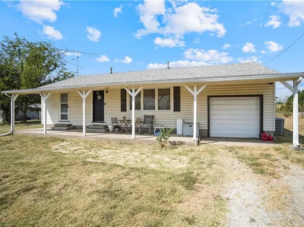 1685 County Road 3700, Coffeyville, KS 67337