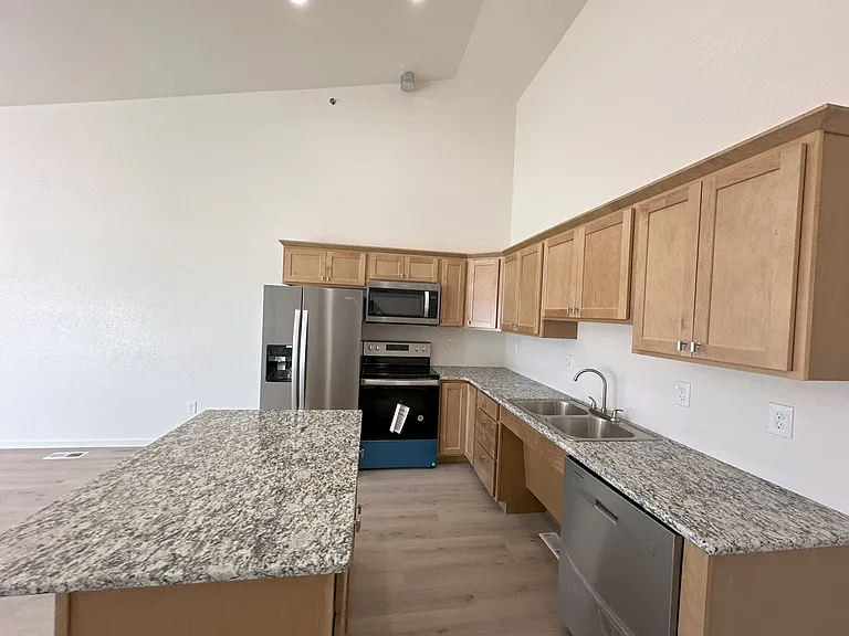 1744 Mariposa Rd #B-2 — Photo 9