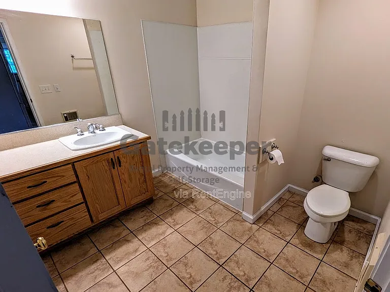 1096 Boone Rd — Photo 18