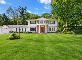 20 Chestnut Drive, East Hills, NY 11576