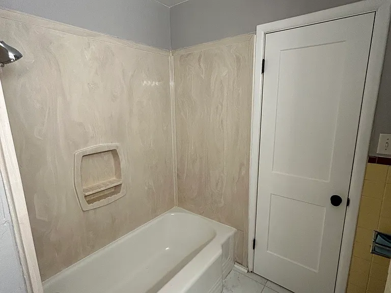 1706 Pecos St — Photo 10