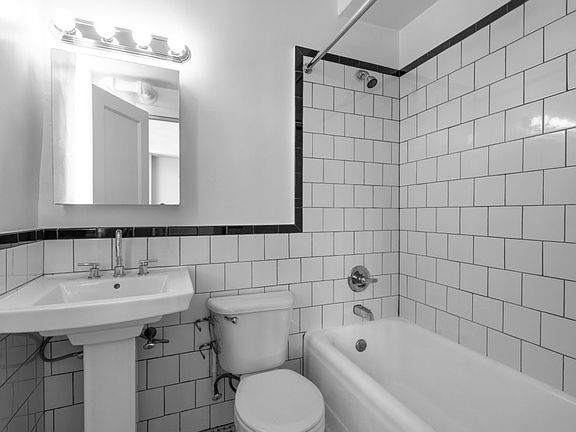 5th image of 433 W 21st St APT 10E