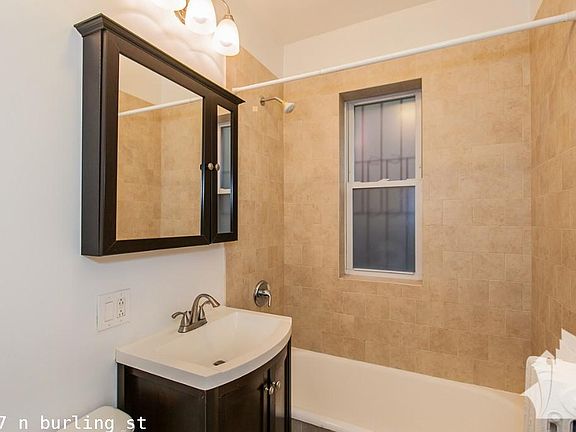 4th image of 2827 N Burling St #1211