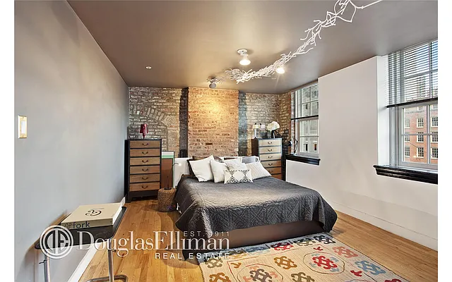 Rented by Douglas Elliman | media 15