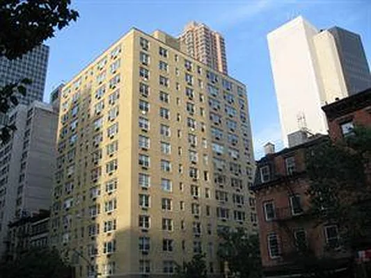 Sold by Douglas Elliman | media 24