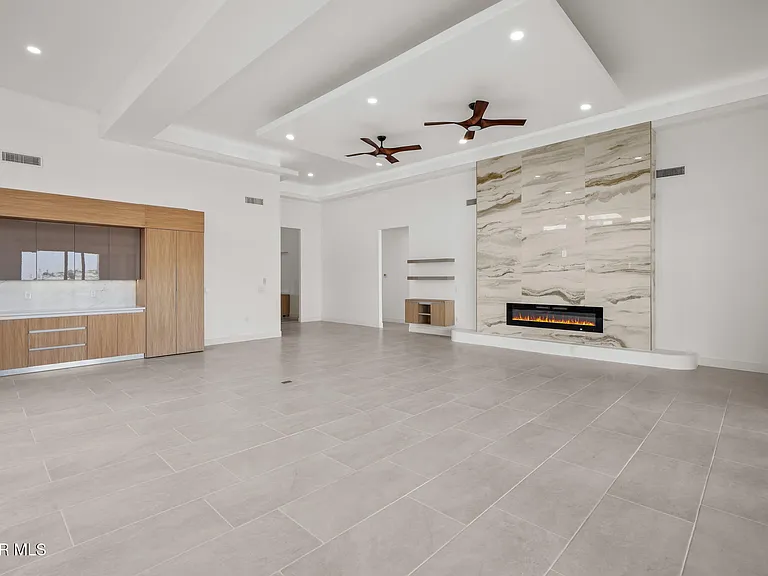 11337 Ardelle Ave — Photo 7