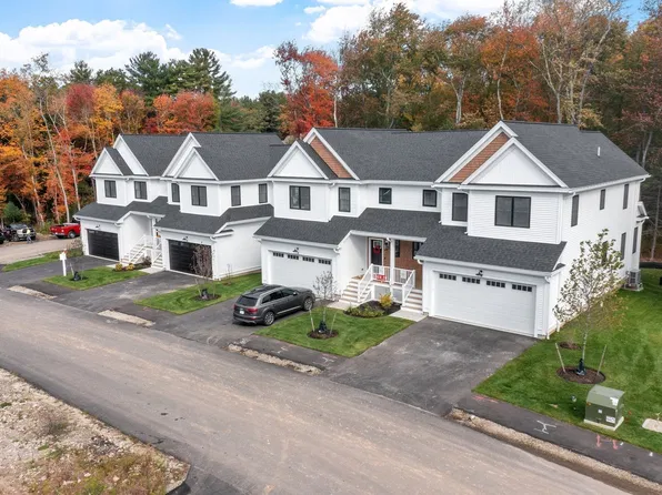 89 Oliver Pond Cir #4, Franklin, MA 02038