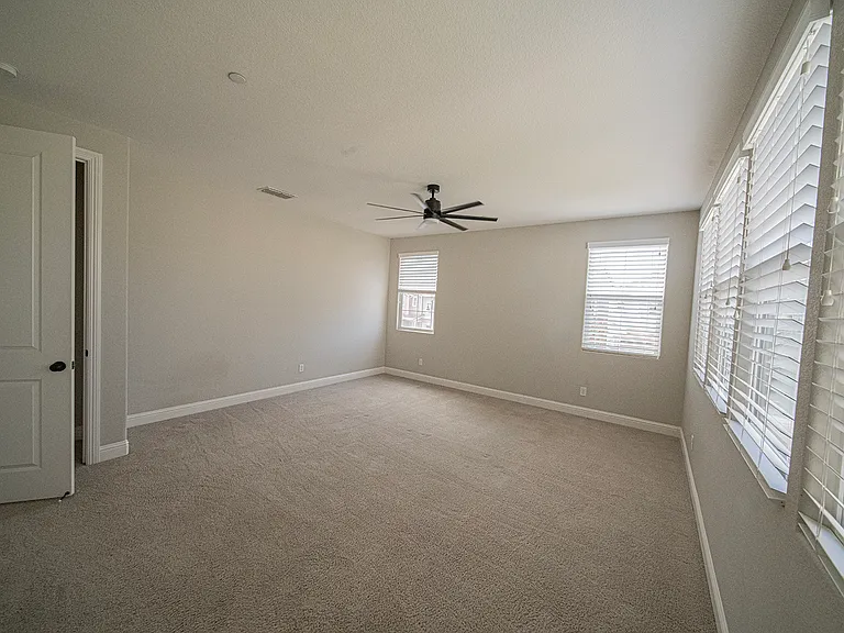 1501 Peony Ln — Photo 29