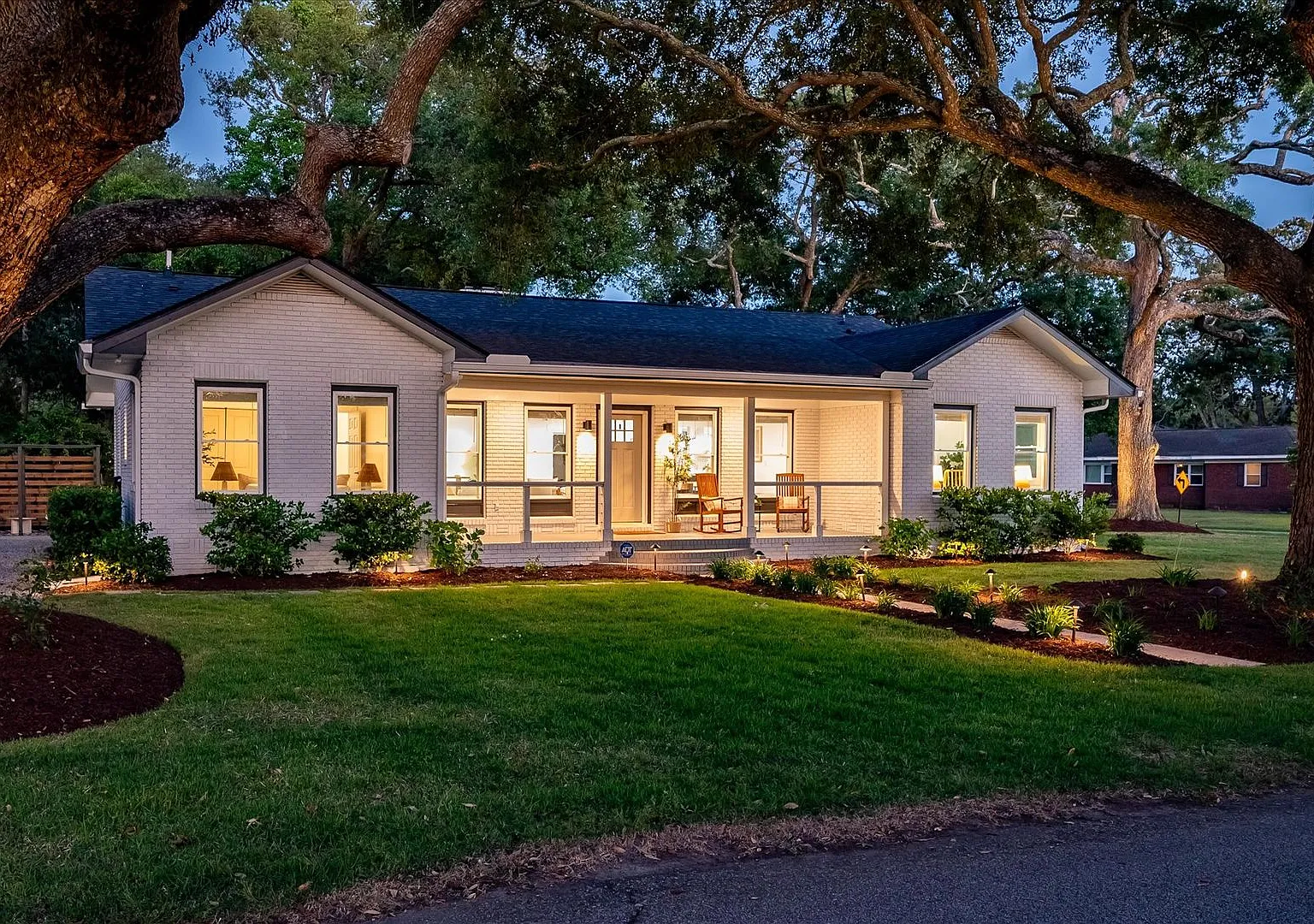 Spacious West Ashley Home Near Downtown Charleston — Photo 2
