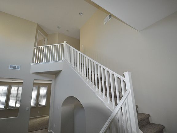 5th image of 1947 Silver Crest Ct