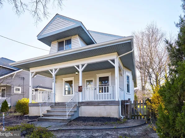 242 Spruce St, Audubon, NJ 08106