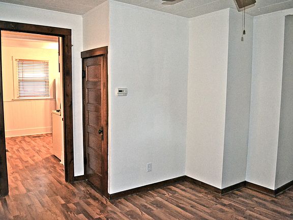 3rd image of 308 Dacy St