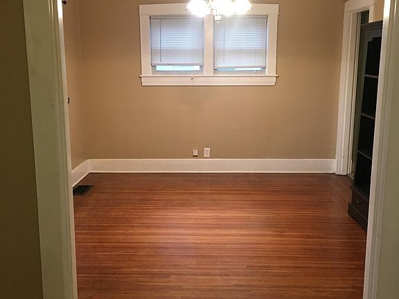 4th image of 525 E Brandeis Ave
