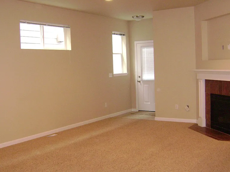 7511 Kodiak Ave NE — Photo 5
