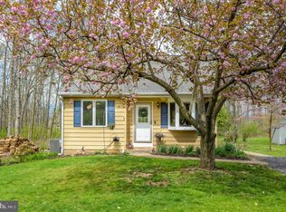 615 Hickory Ave, Telford, PA 18969