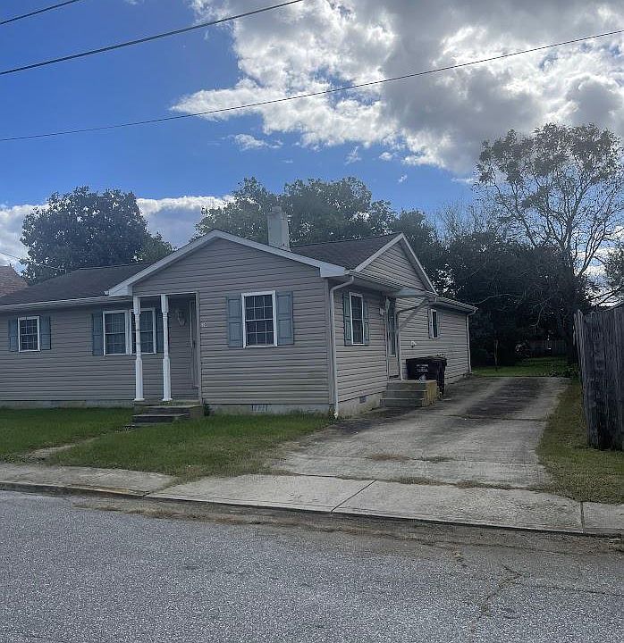 2nd image of 10 Knox St