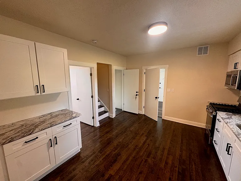 15745 Drexel Ave — Photo 20