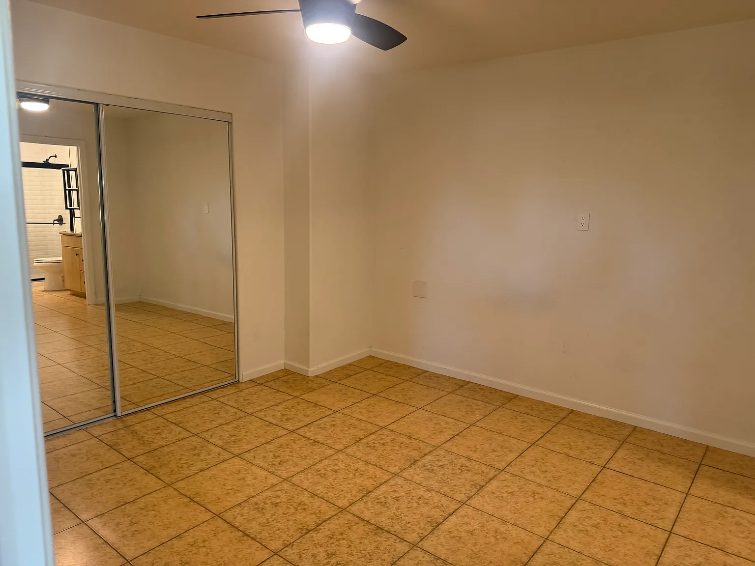 1 bed, 400 sqft, $1,695 — Photo 4