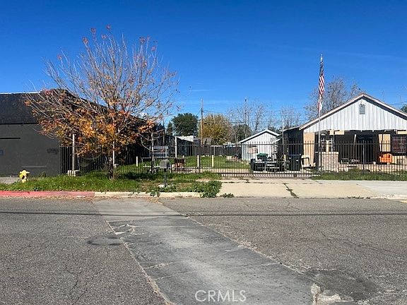 3rd image of 165 E O St Lot 22
