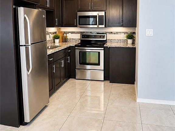 5th image of 818 S Missouri St APT 2