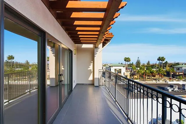 560 El Camino Real #302 — Photo 16