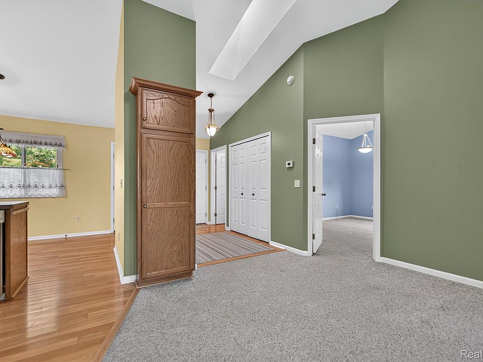 205 Addison Cir, photo 11