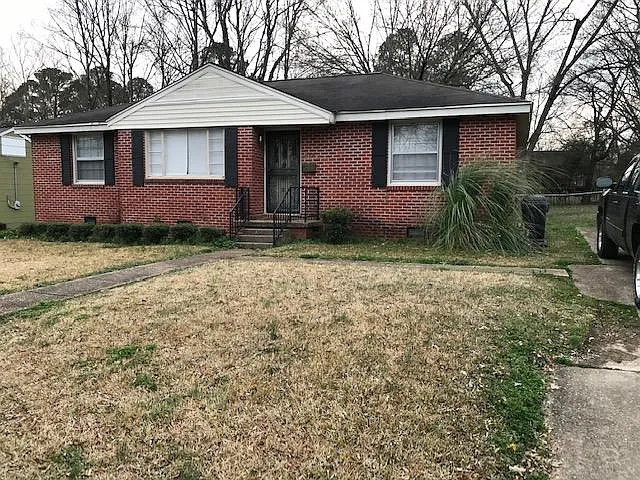 3 bed, 1400 sqft, $1,750 — Photo 1