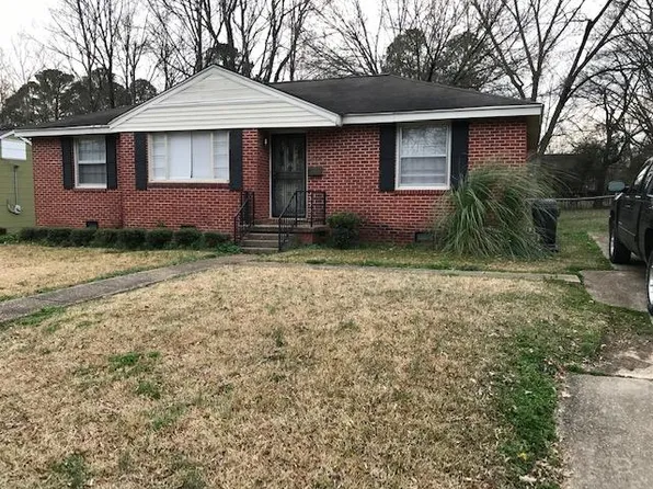513 Overstreet Dr, Starkville, MS 39759