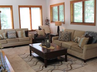 34 Sharon Dr, Coventry, RI 02816