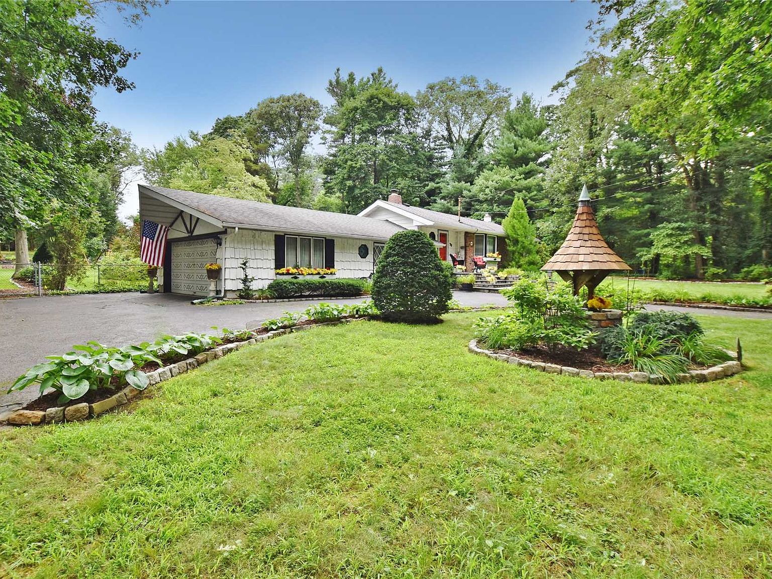 70 Old Indian Head Rd, Commack, NY 11725 Zillow